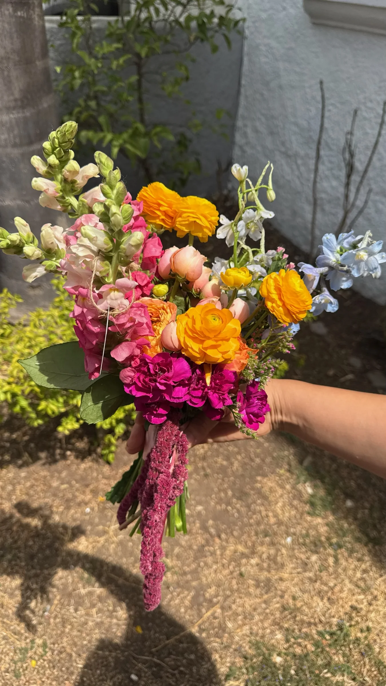 Bouquet colorido diseñado por Dilo Con Flores